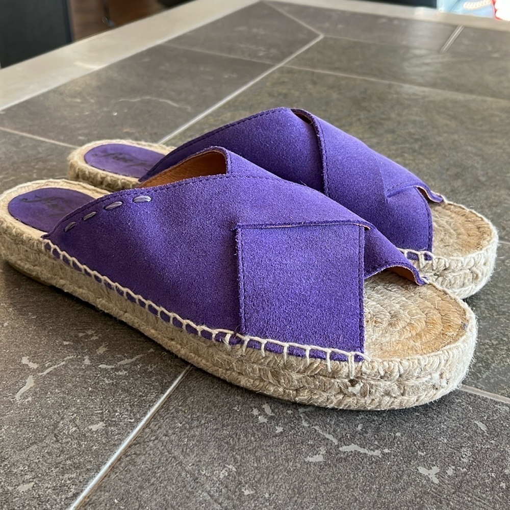 Free People Purple Suede Emelia Slip on Sandals Size 39 (US-7.5).